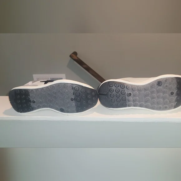 Vintage Havana Run Sneaker - Picture 9 of 11